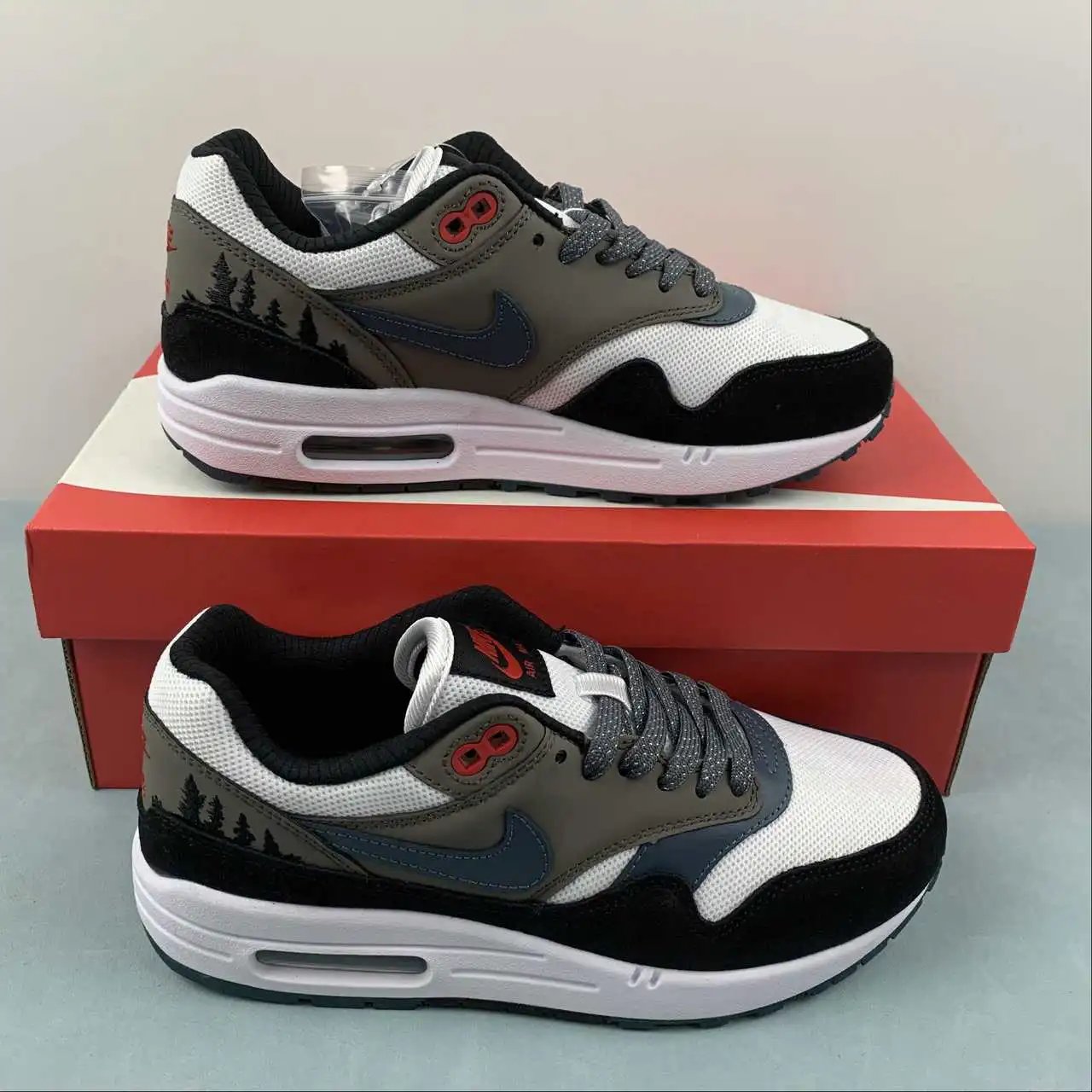 Nike Air Max1 FJ0698-100