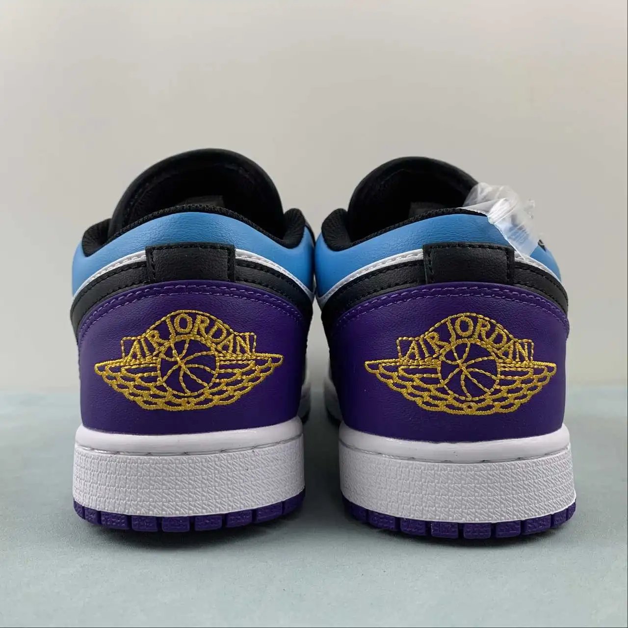 Air Jordan 1 Low 553558-154 thumbnail 4