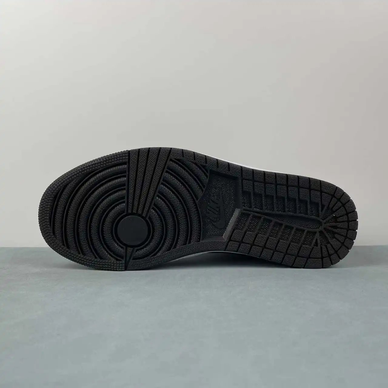 Air Jordan 1 Low HF3188-106 11