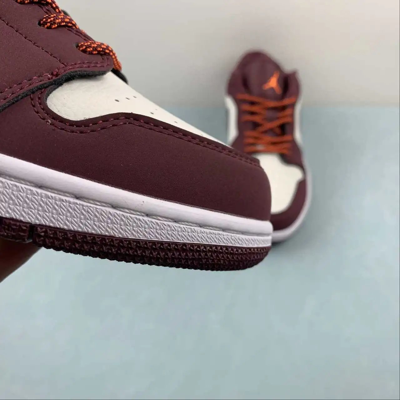 Air Jordan 1 Low 553560-068 7