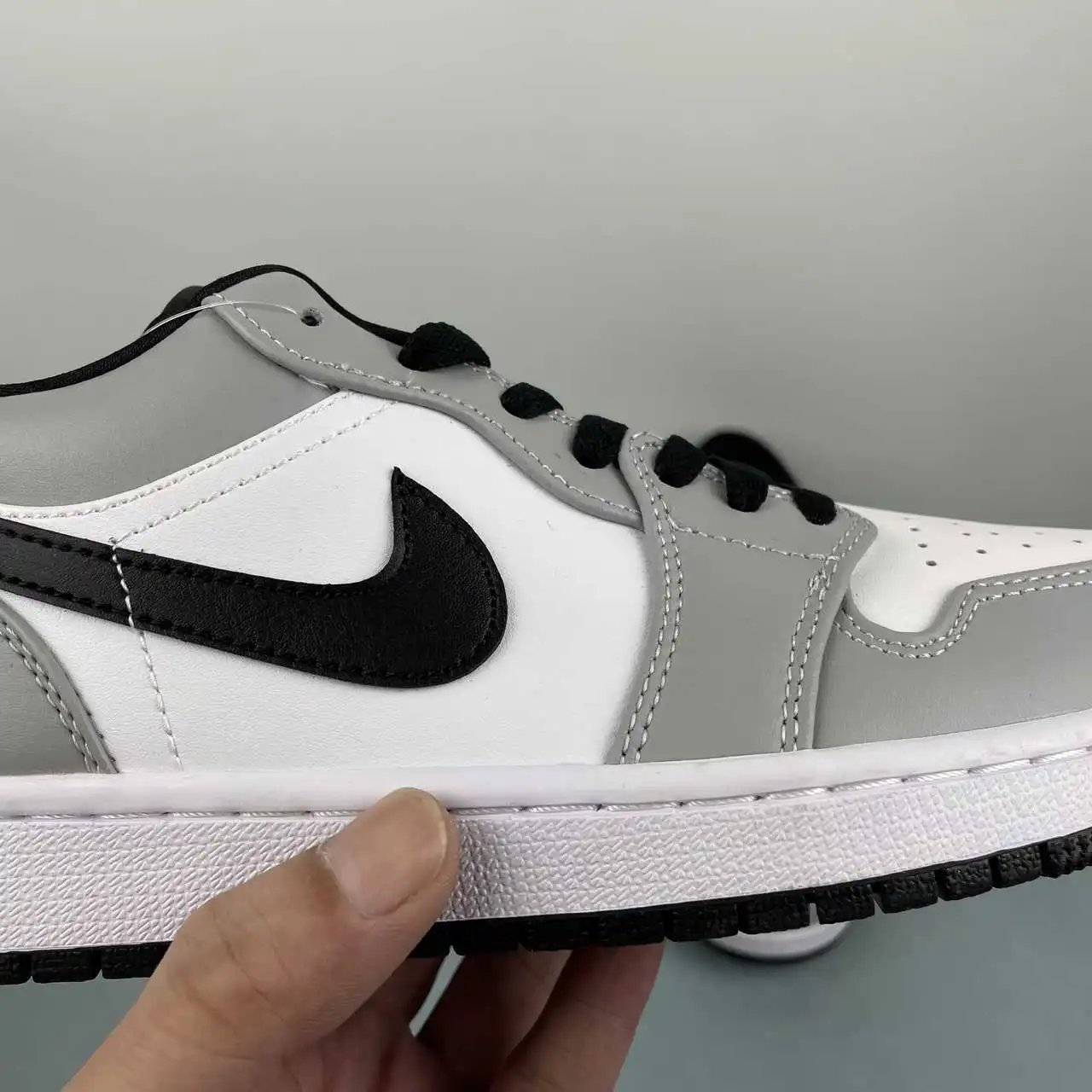 Air Jordan 1 Low 553558-030 9