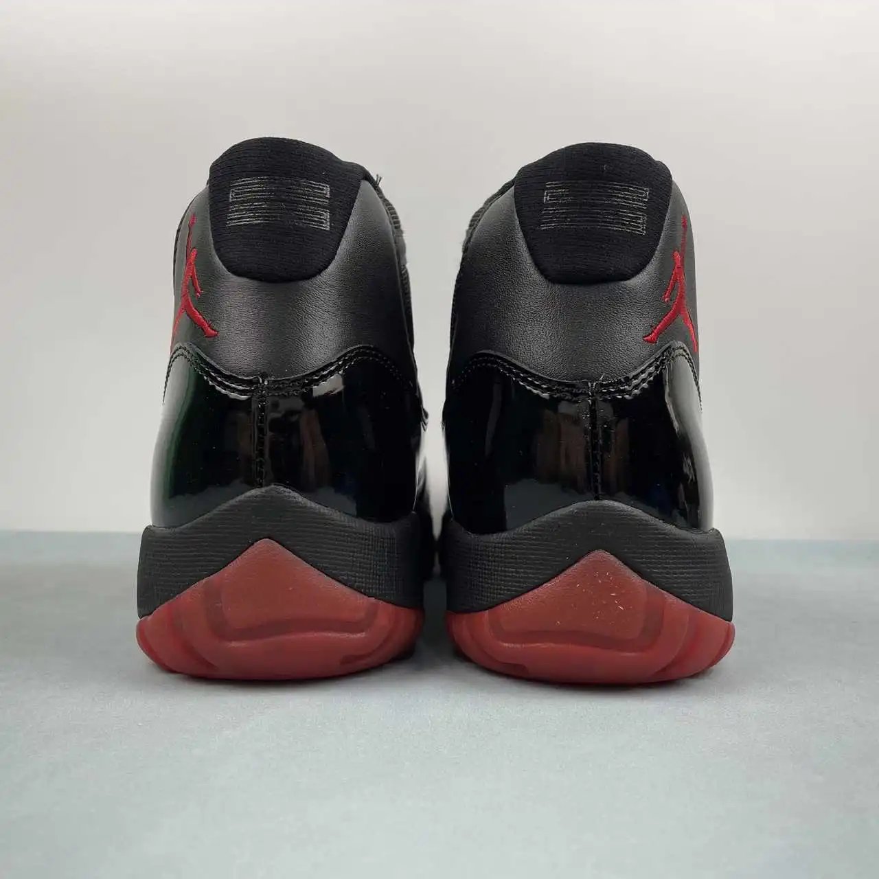 AJ11 Bred thumbnail 3