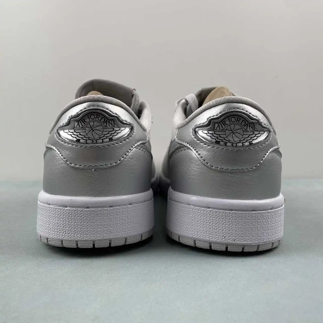 Air Jordan 1 Low CZ0790-002 thumbnail 4