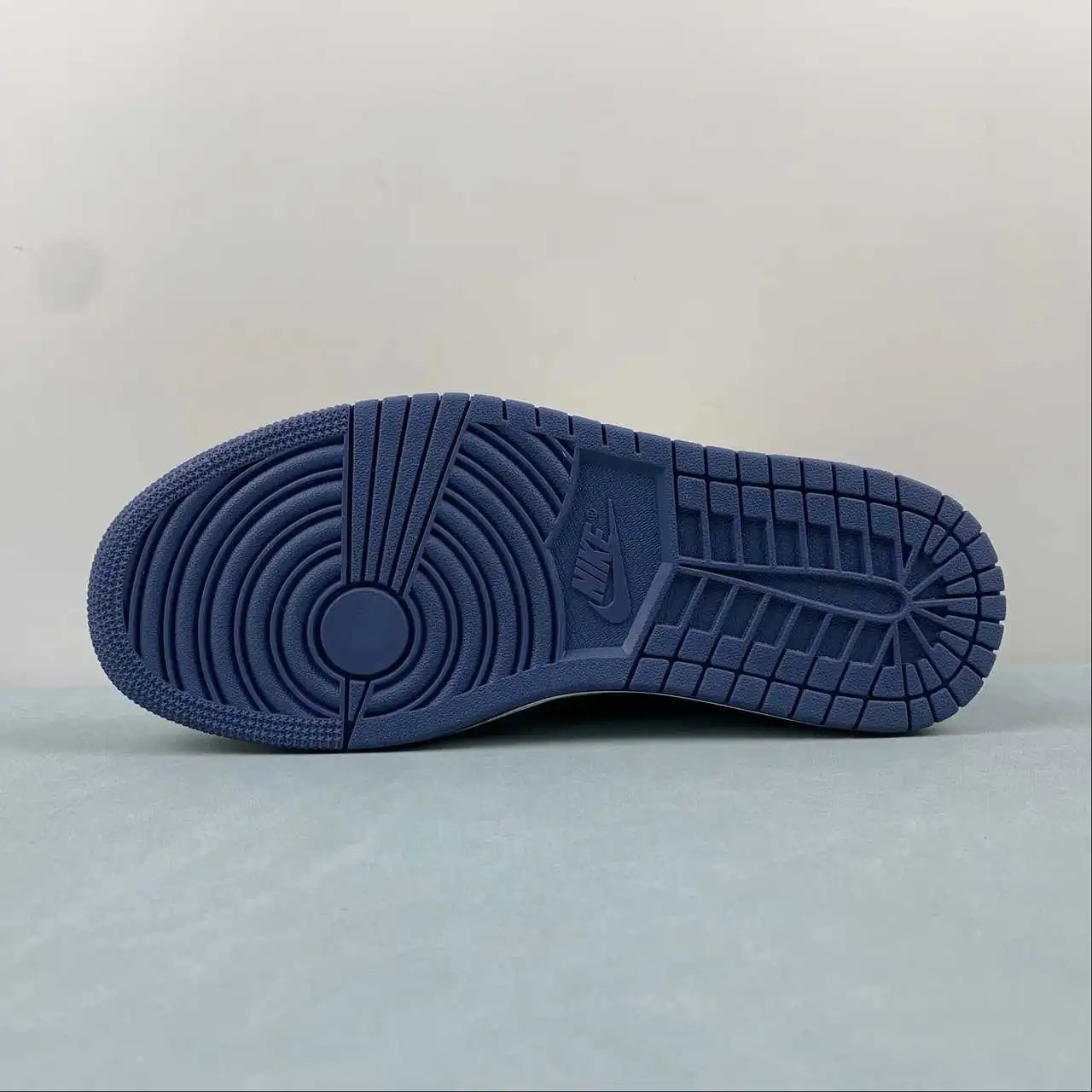 Air Jordan 1 Low DM7866-808 11
