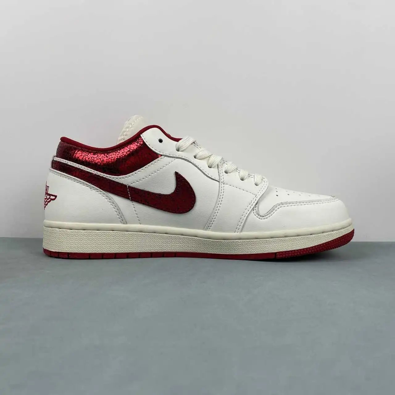 Air Jordan 1 Low HJ9338-106 6
