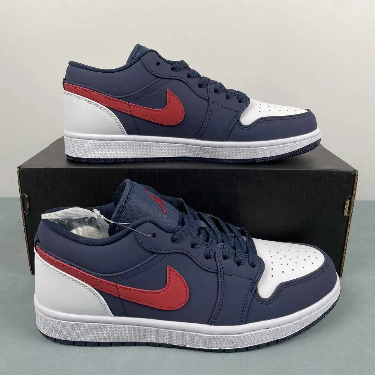 Air Jordan 1 Low CZ8454-400