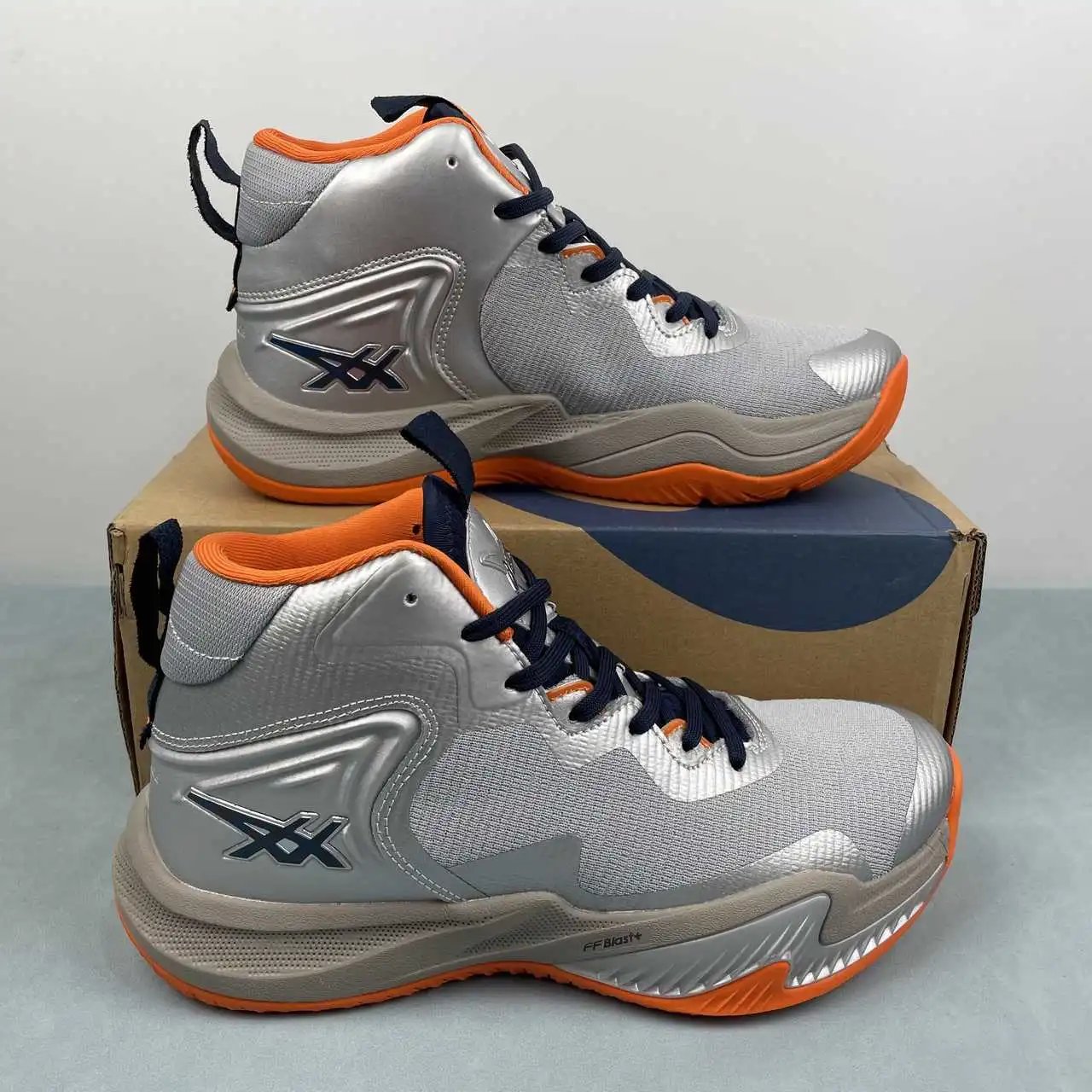 Asics NOVA SURGE 3 1061A048-020