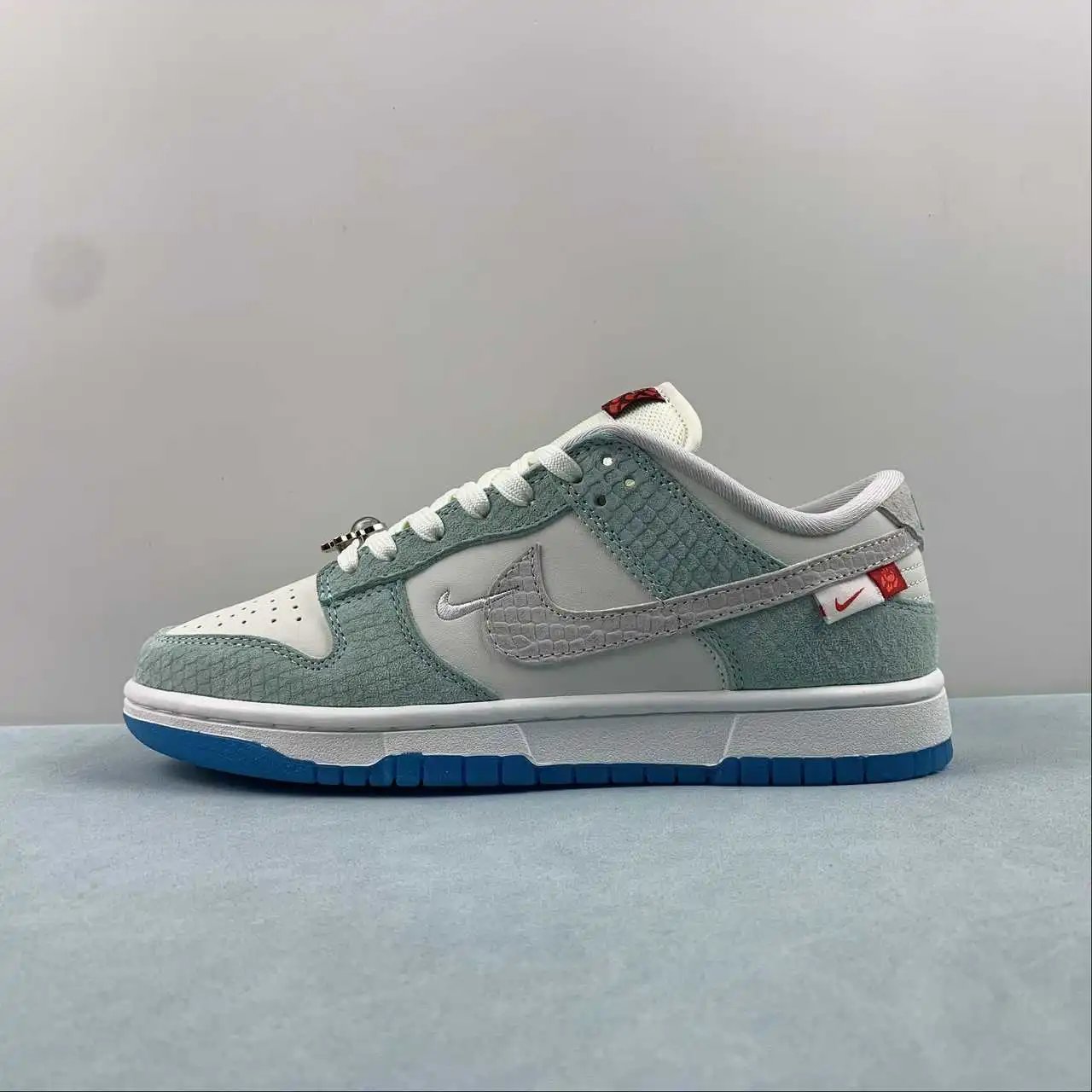 Nike Dunk Low FZ5065-111 thumbnail 4