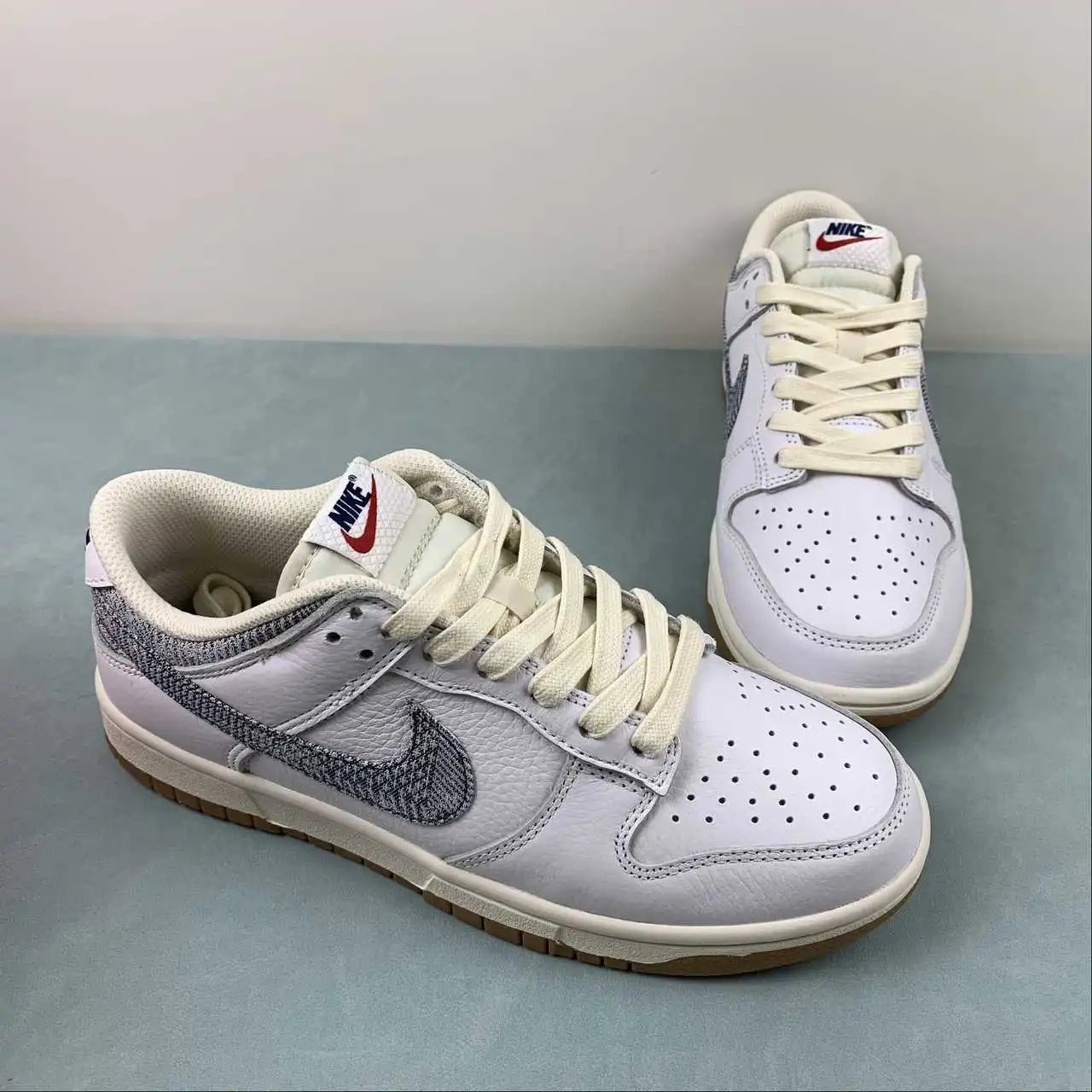 Nike Dunk Low FN6881-100 thumbnail 2
