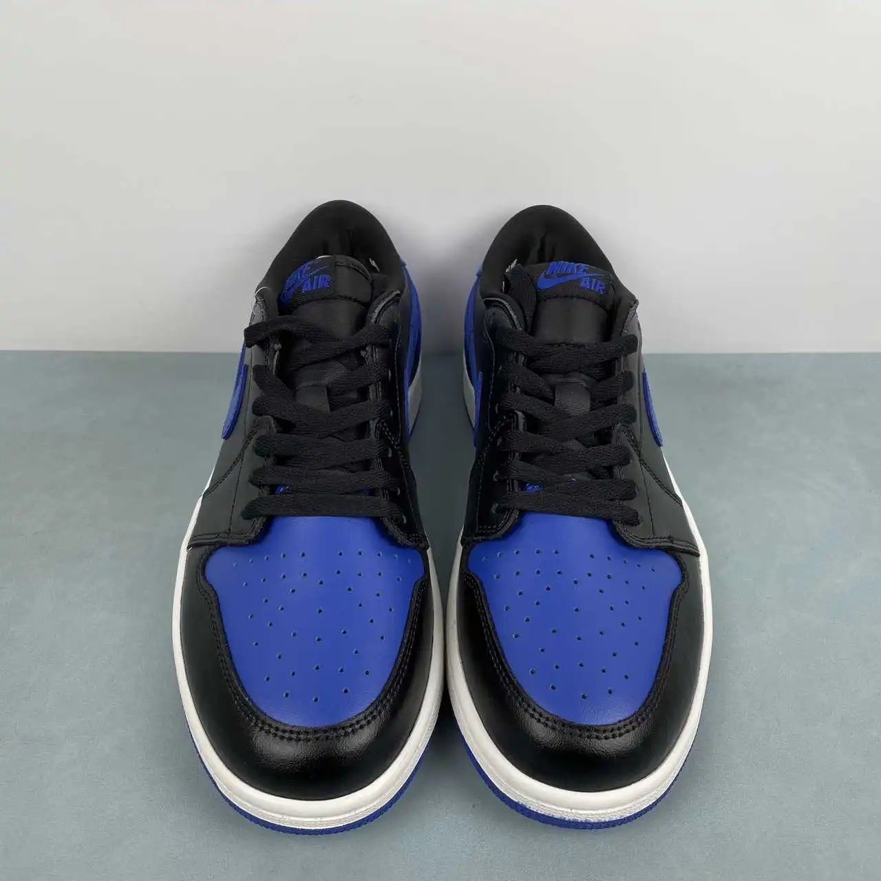 Air Jordan 1 Low IB1981-004 thumbnail 3