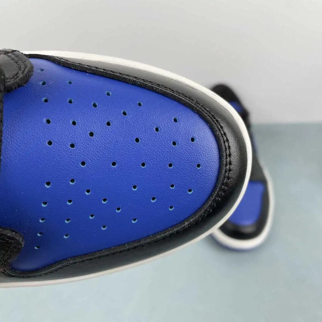 Air Jordan 1 Low IB1981-004 10