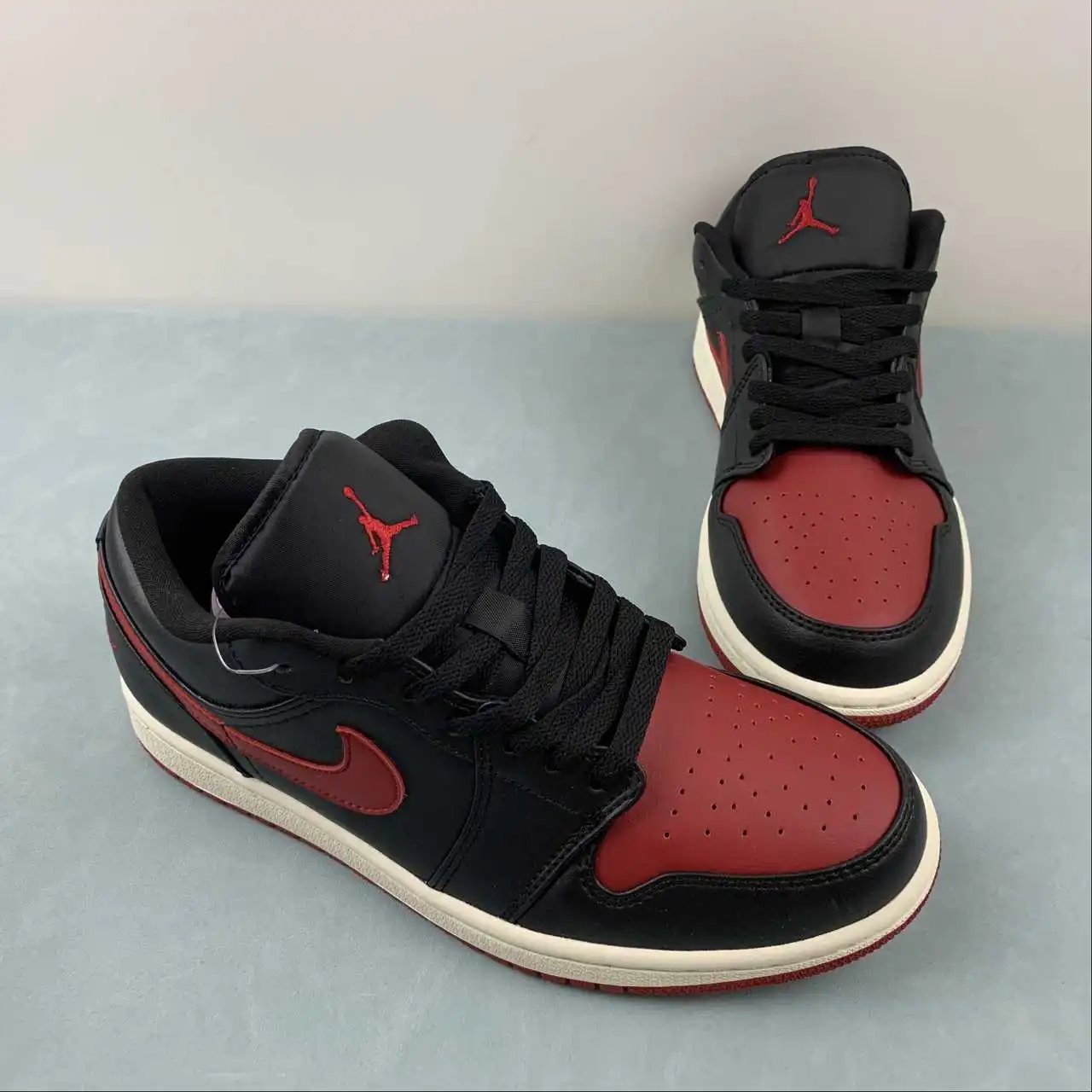 Air Jordan 1 Low DC0774-061 thumbnail 2