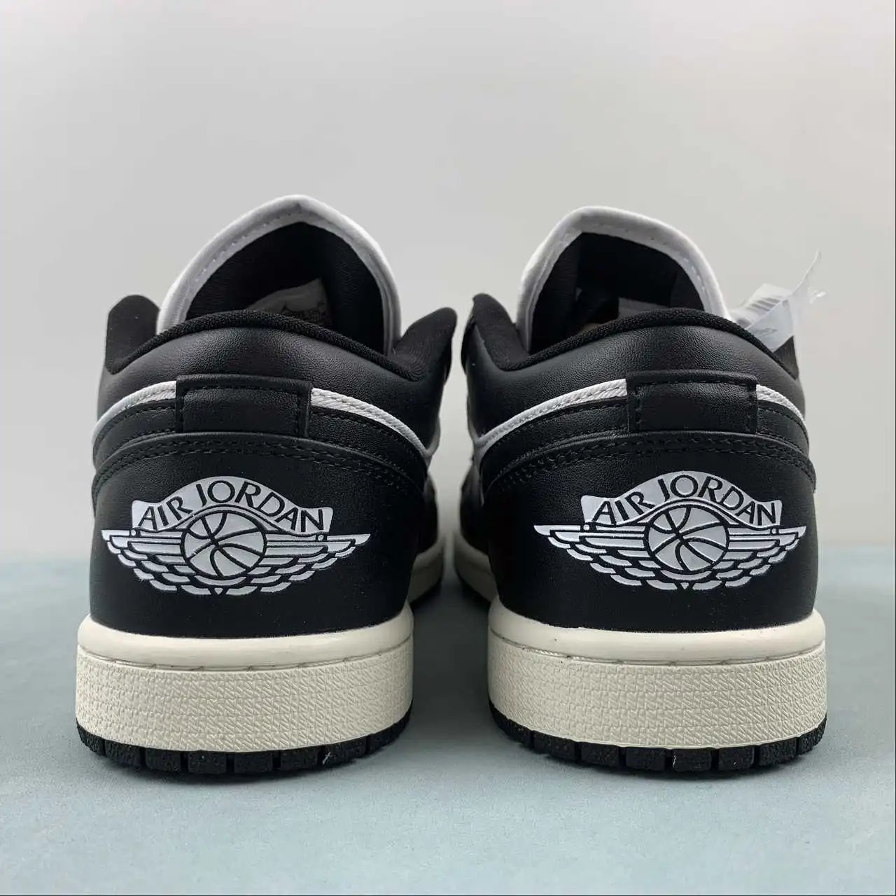 Air Jordan 1 Low FB9893-101 thumbnail 4