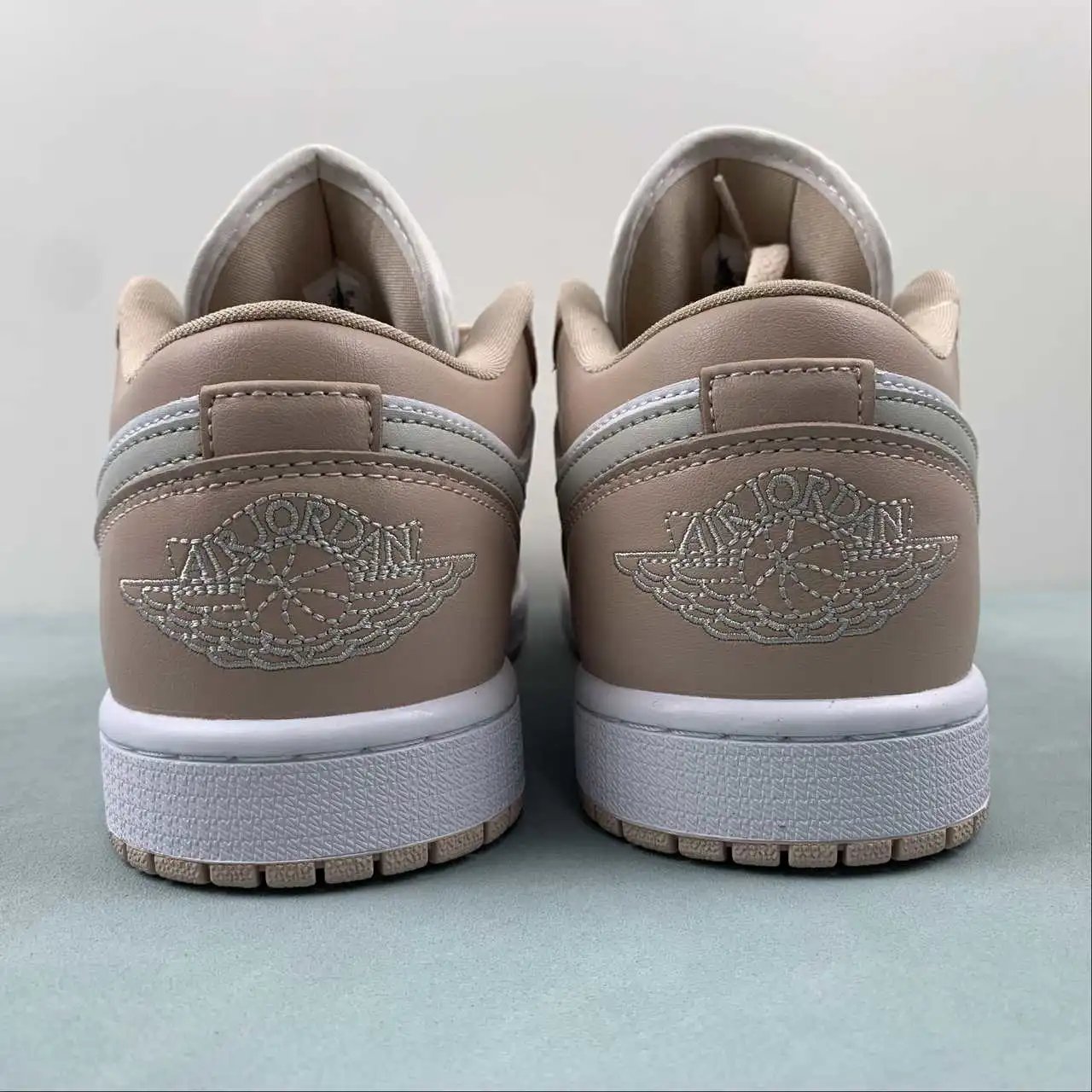 Air Jordan 1 Low DC0774-120 thumbnail 4