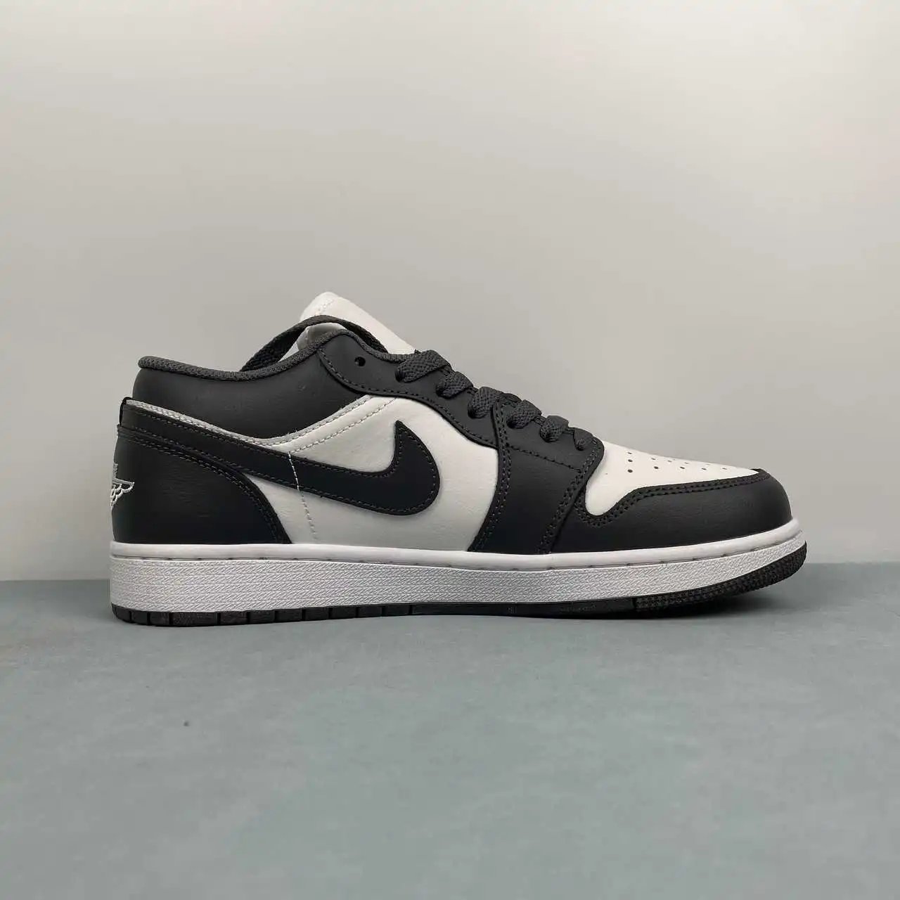 Air Jordan 1 Low 553558-044 6
