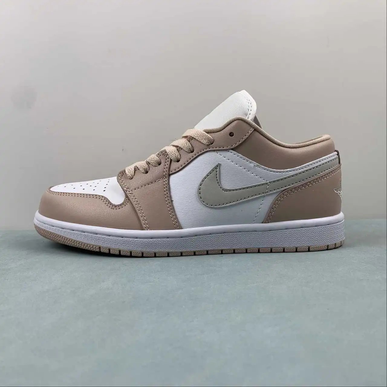 Air Jordan 1 Low DC0774-120 5