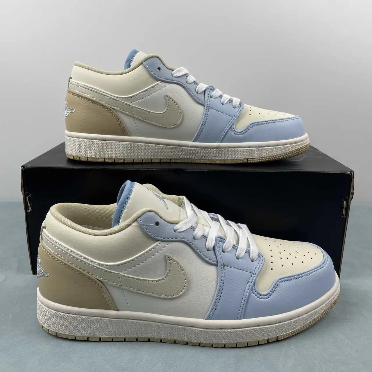 Air Jordan 1 Low HQ4186-111