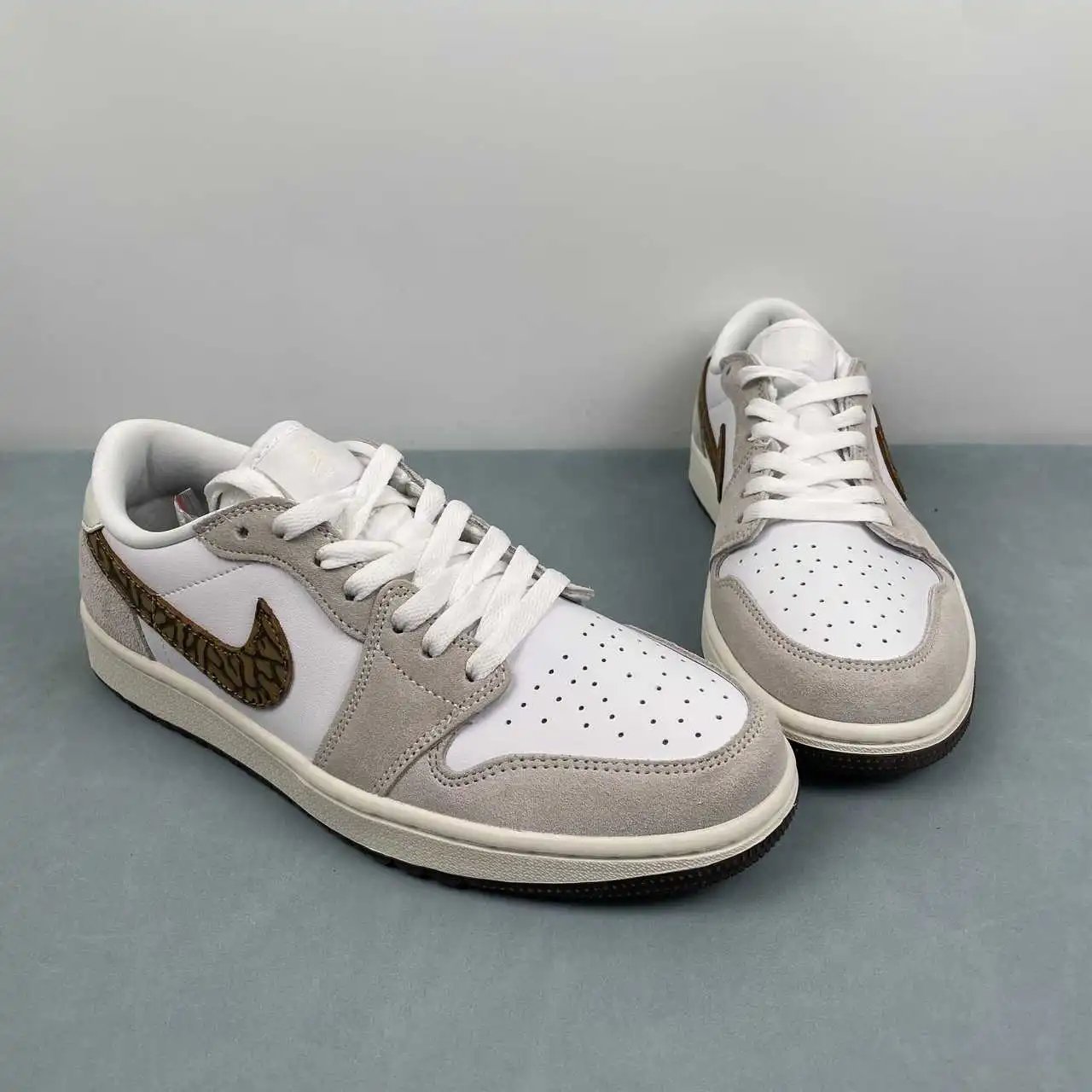 Air Jordan 1 Low DD9315-116 thumbnail 2