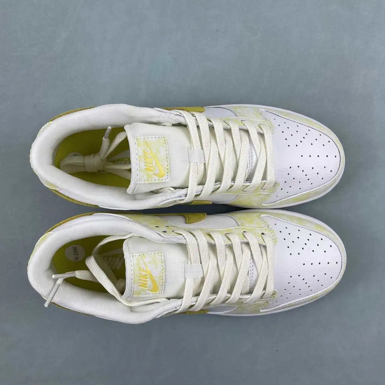 Nike Dunk Low DM9467-700 9