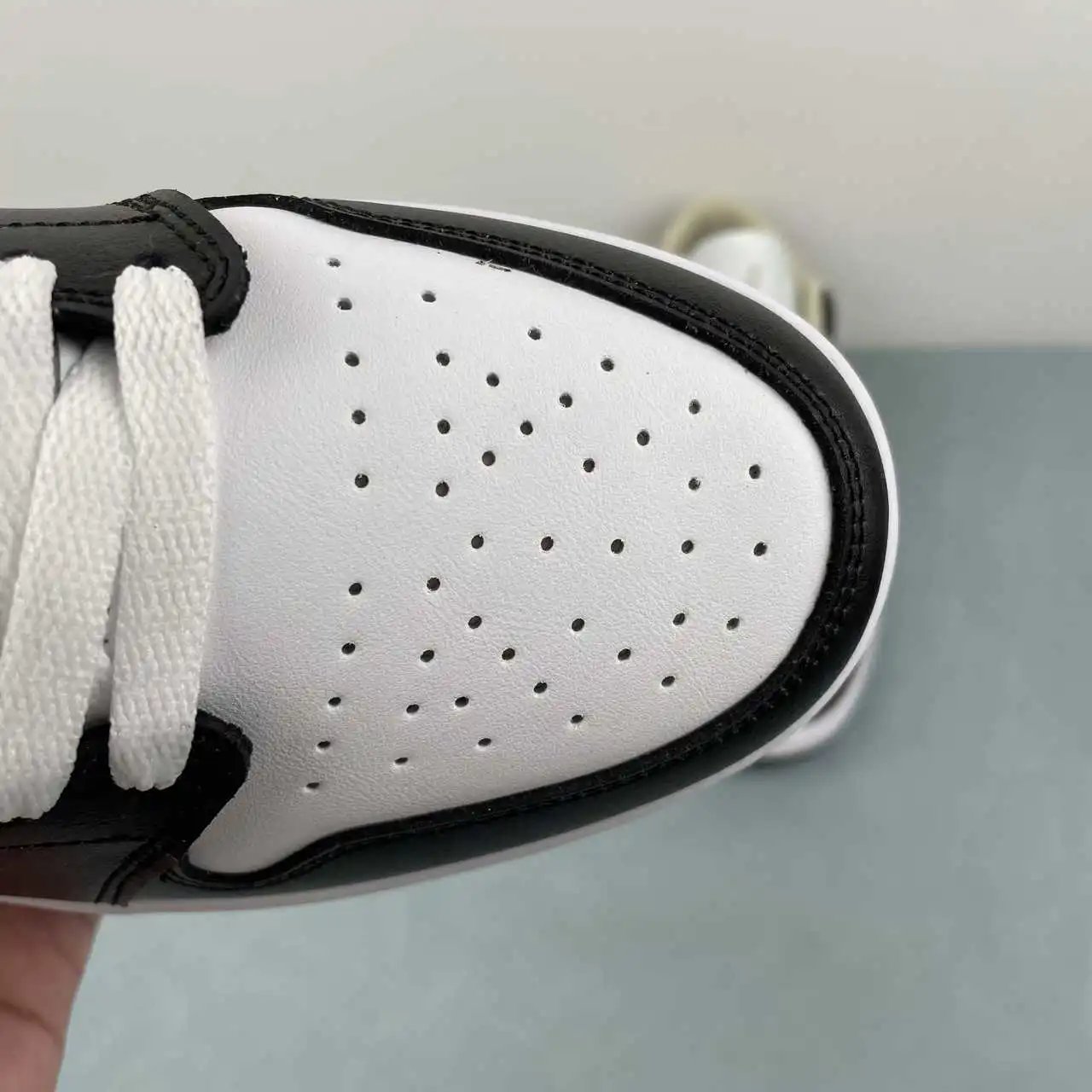 Air Jordan 1 Low 553558-153 10