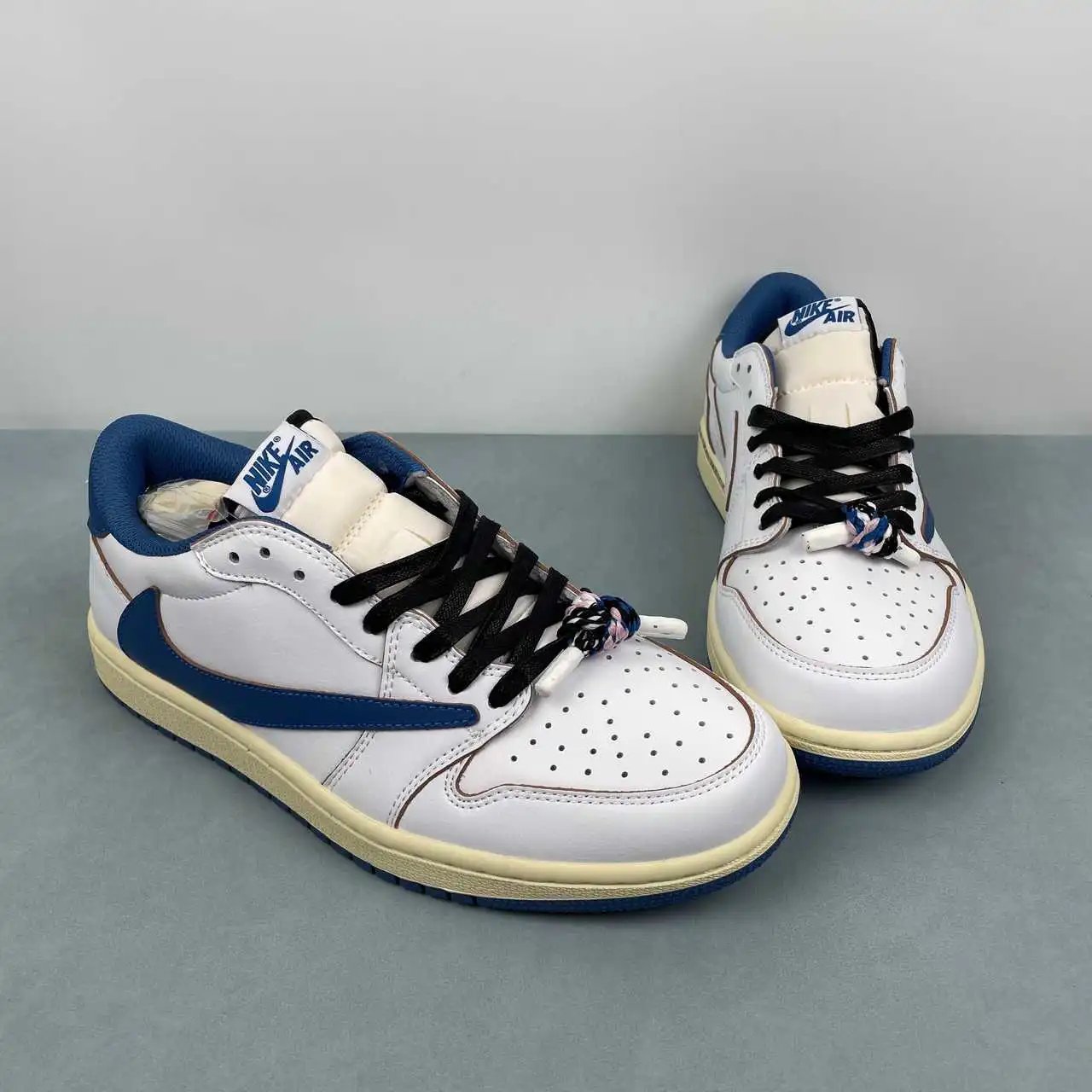 Air Jordan 1 Low DM7866-104 thumbnail 2
