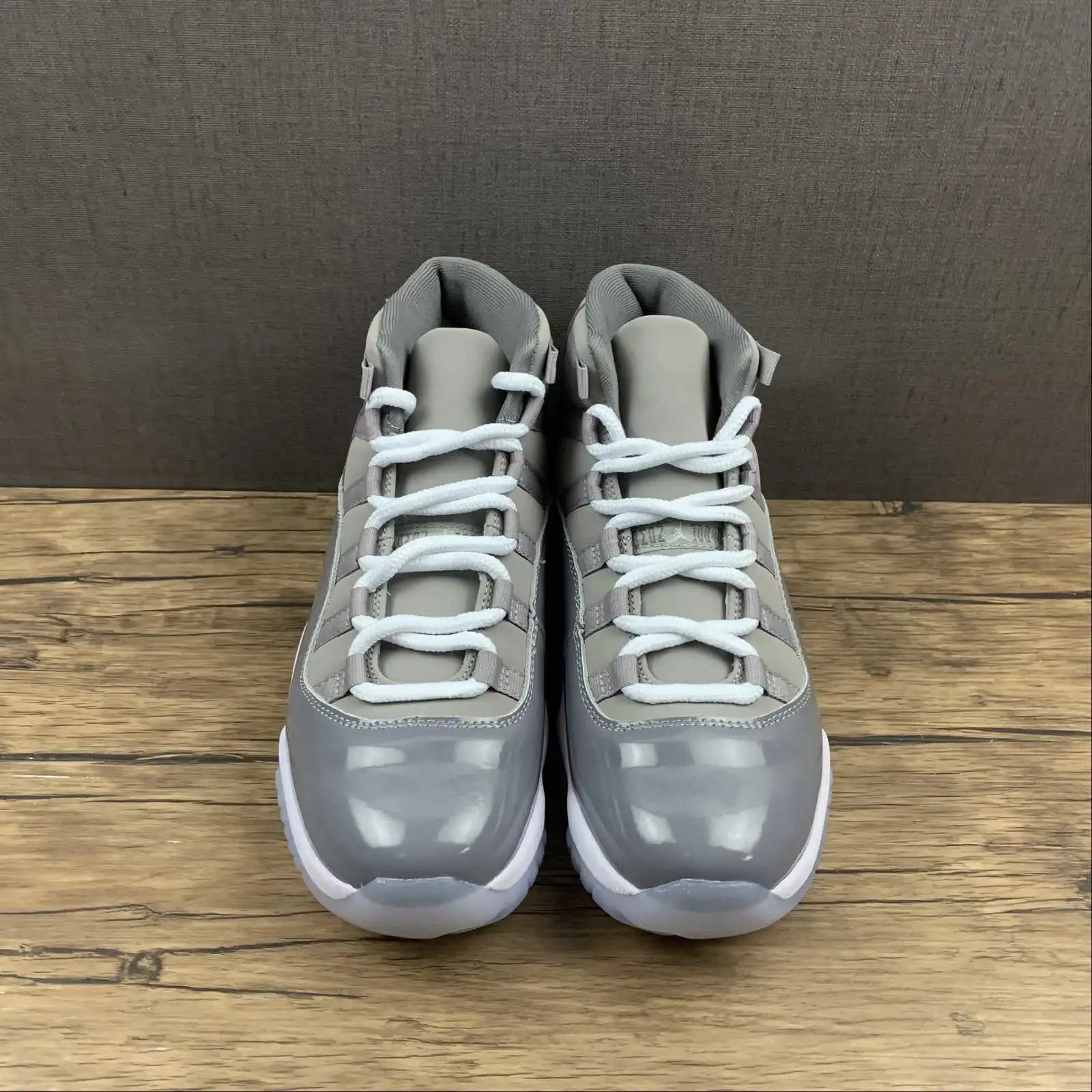 Air Jordan 11 CT8012-005 thumbnail 3