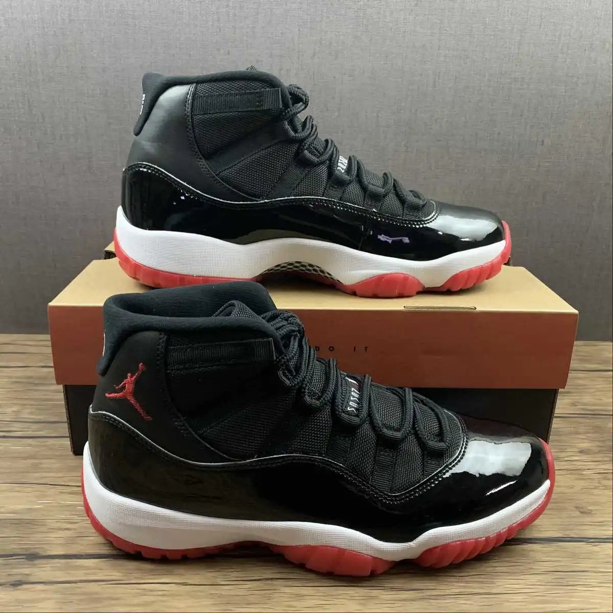 Air Jordan 11 378037-061