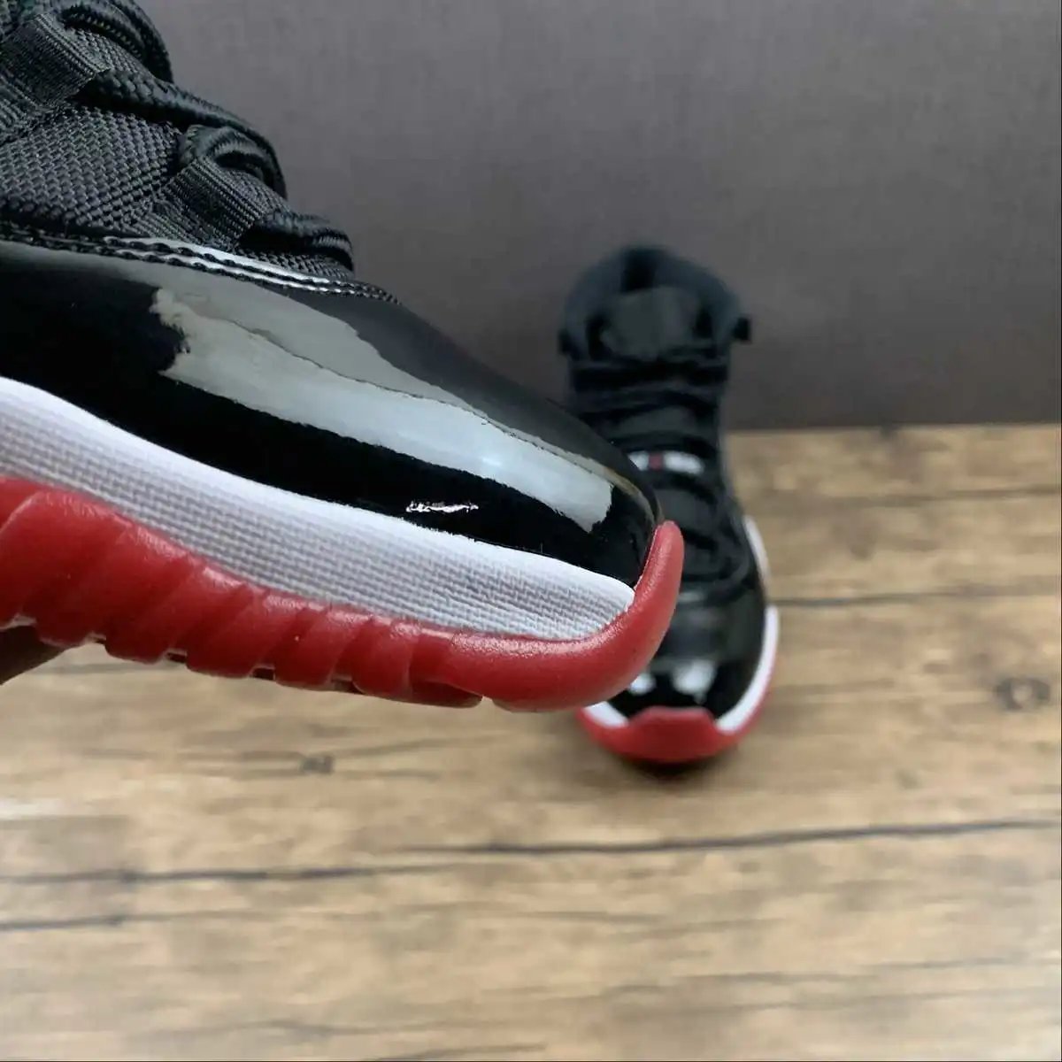 Air Jordan 11 378037-061 7