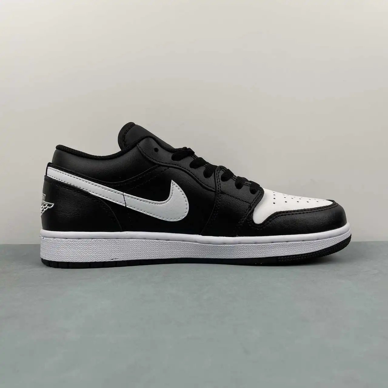 Air Jordan 1 Low 553558-043 6