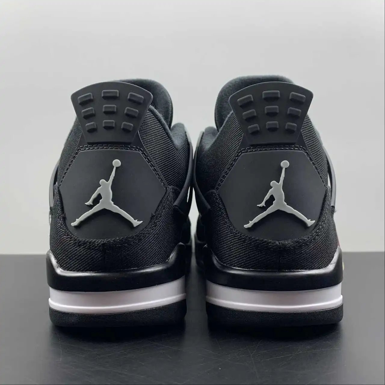 Air Jordan 4 DH7138-006 thumbnail 3