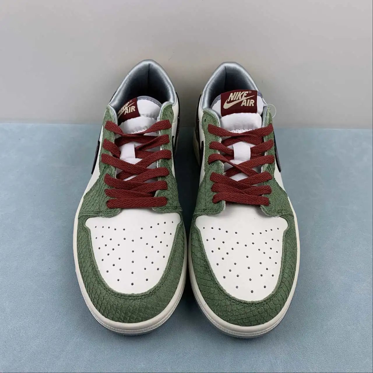 Air Jordan 1 Low FN3727-100 thumbnail 3