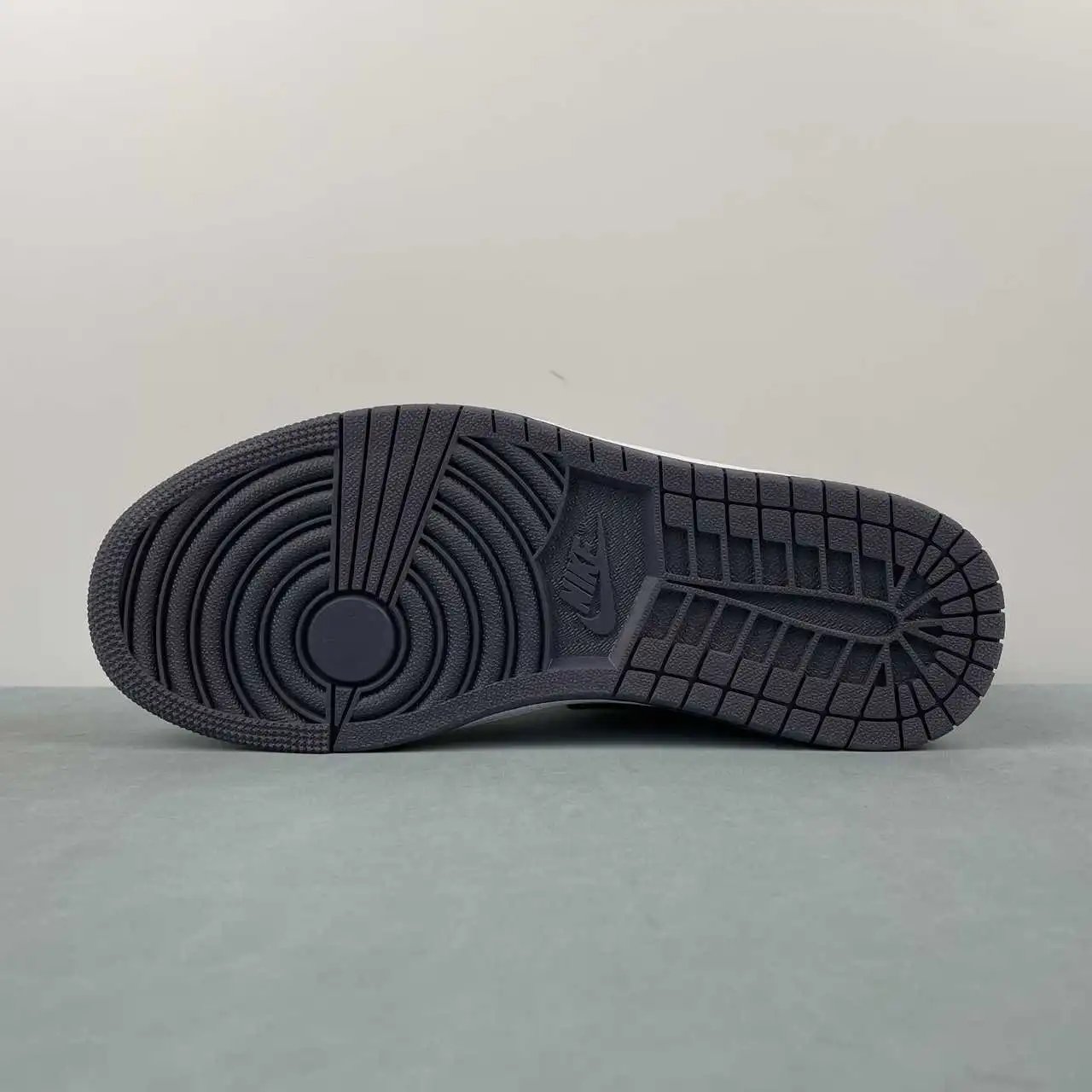 Air Jordan 1 Low 553558-145 11
