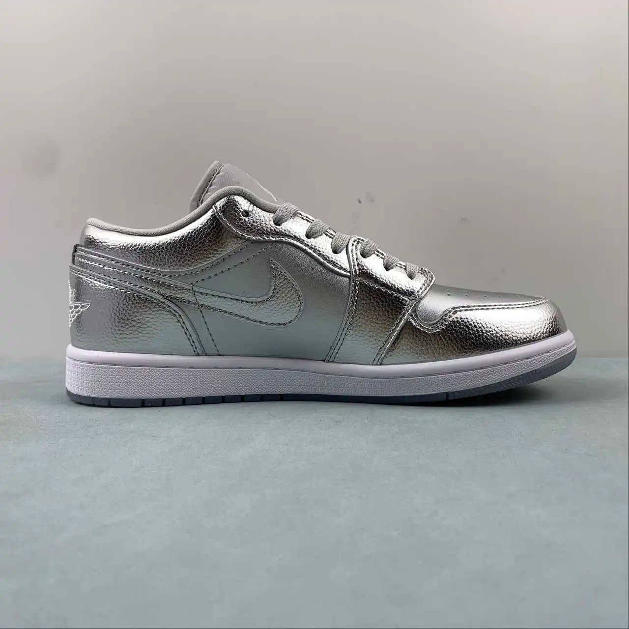 Air Jordan 1 Low FN5030-001 5