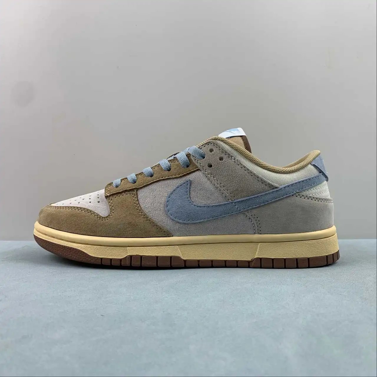 Nike Dunk Low HF0106-100 thumbnail 4