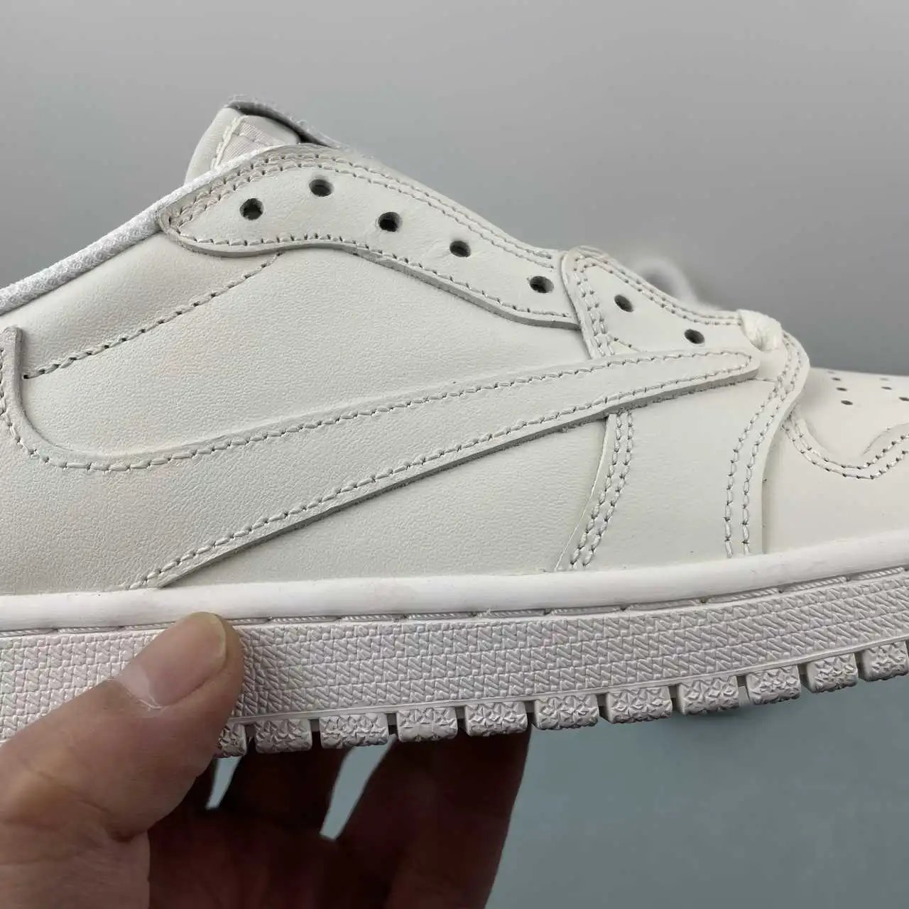 Air Jordan 1 Low TD1228-111 9