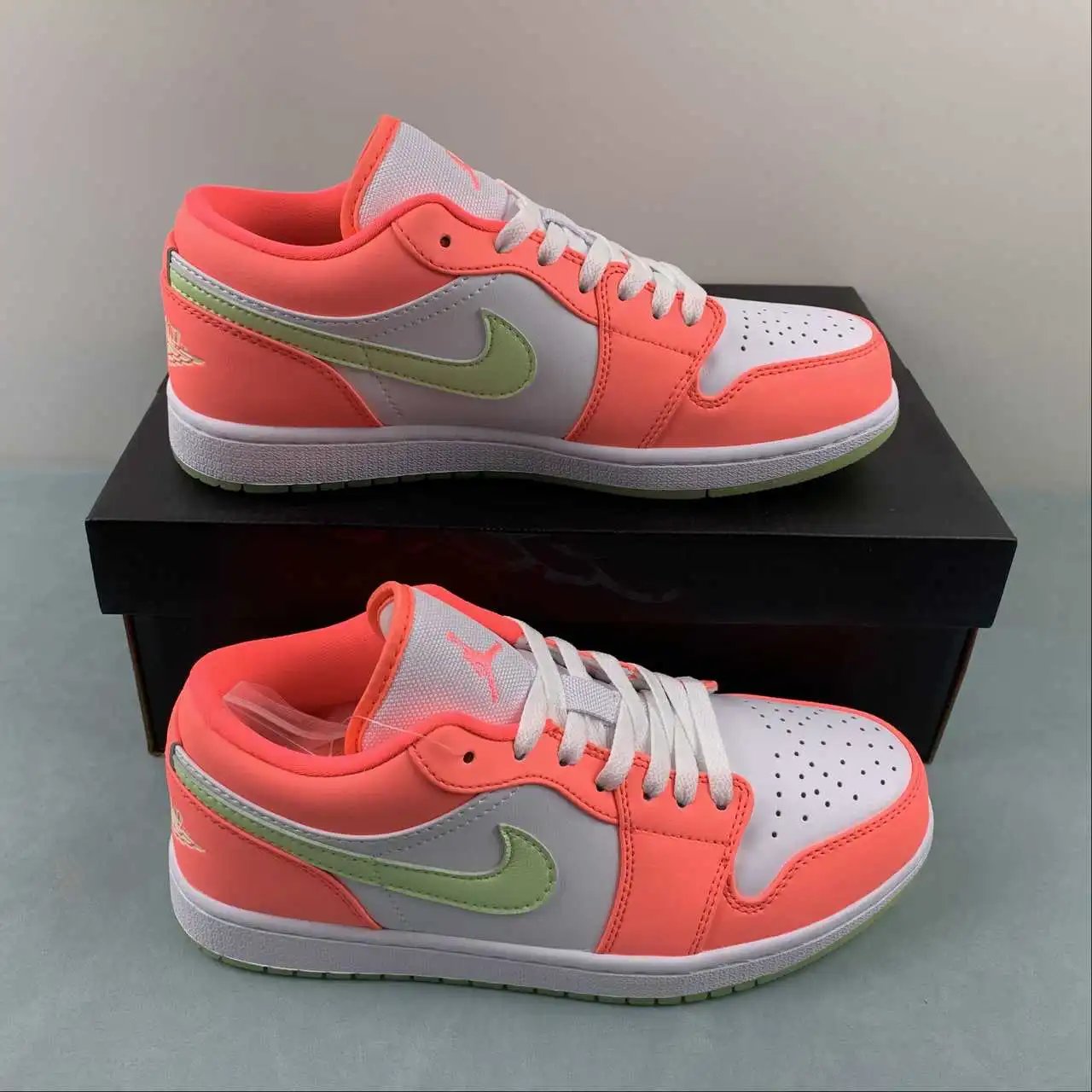 Air Jordan 1 Low FN6772-671