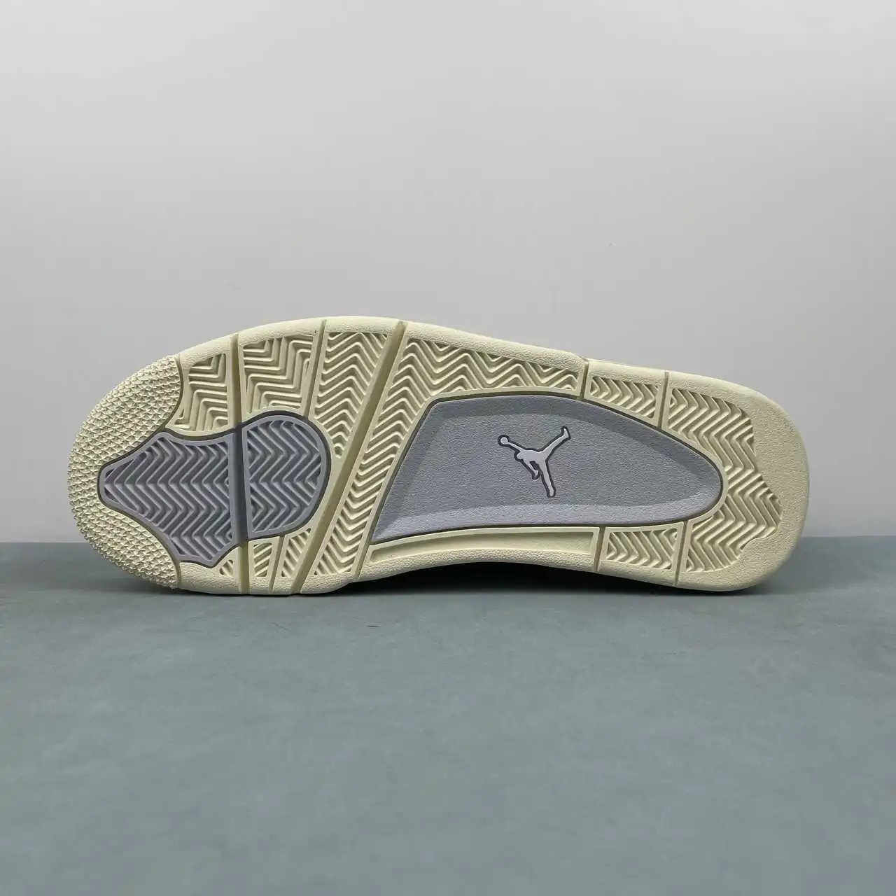 Air Jordan 4 FQ7940-001 11