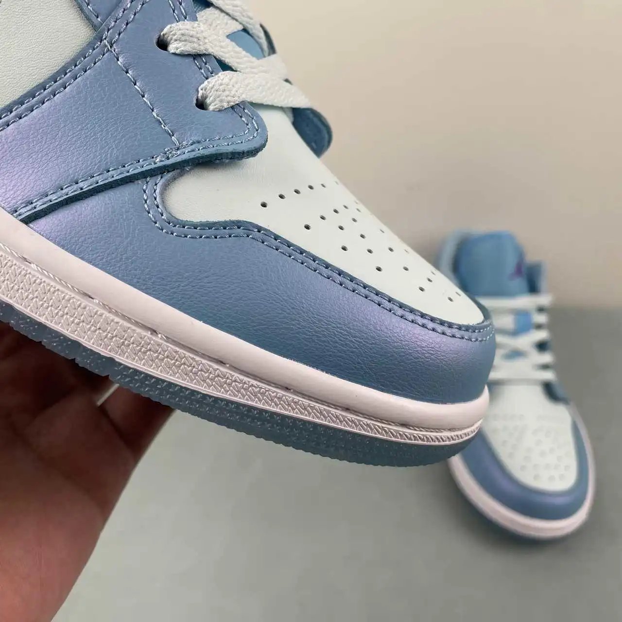 Air Jordan 1 Low FN7366-400 7