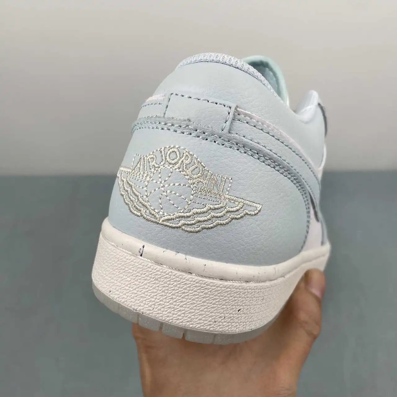 Air Jordan 1 Low HJ5999-400 8