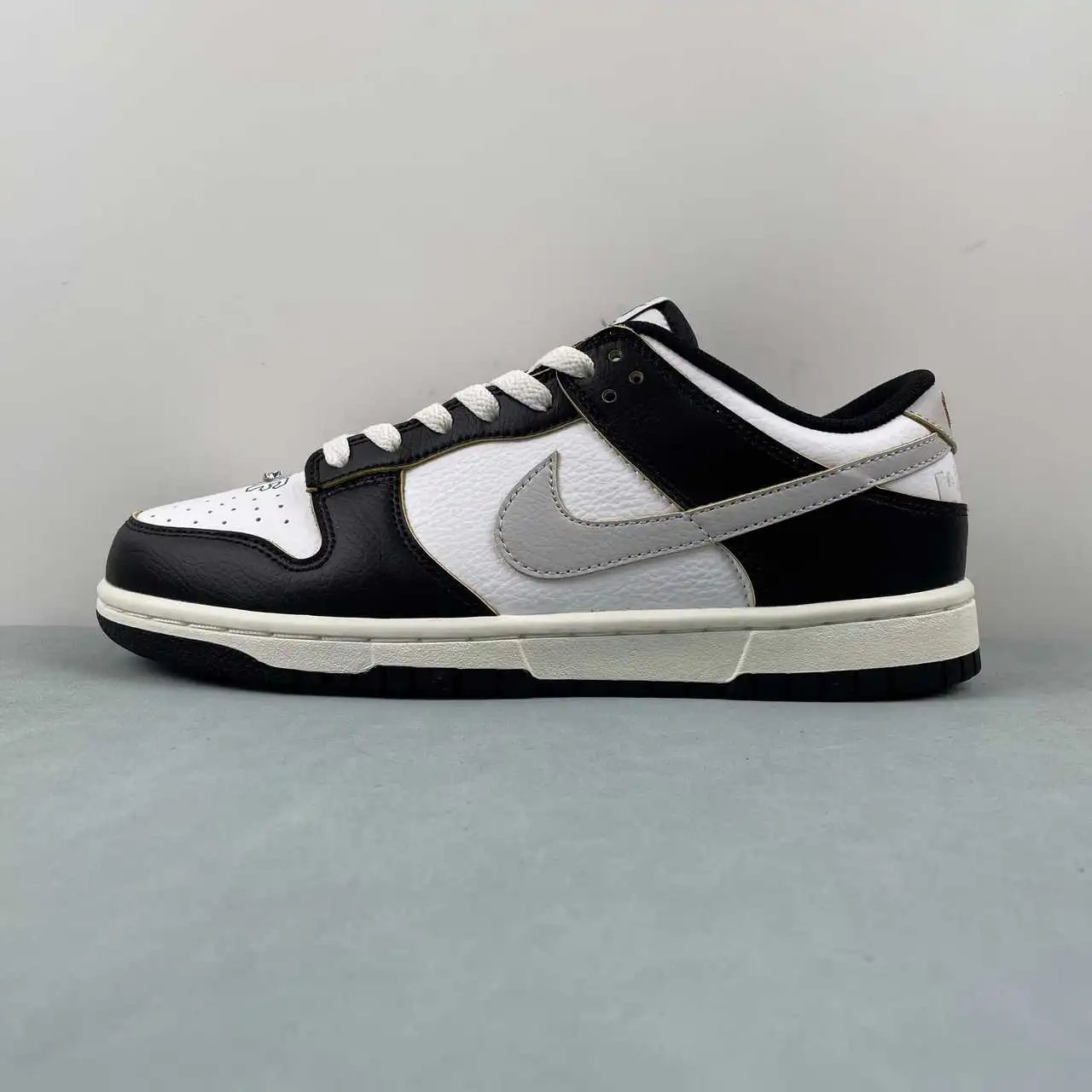 Nike Dunk Low FD8755-001 thumbnail 4