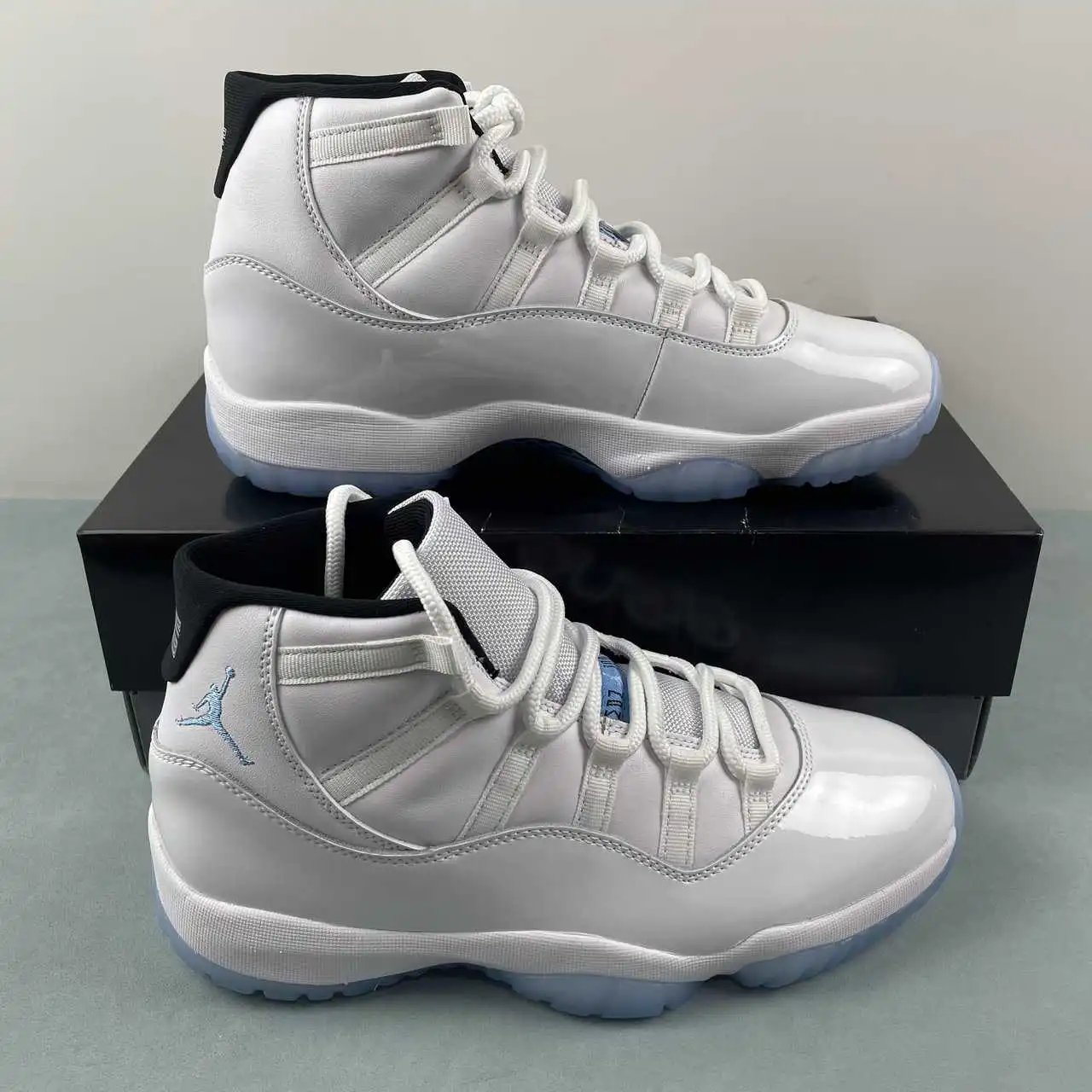Air Jordan 11 CT8012-104
