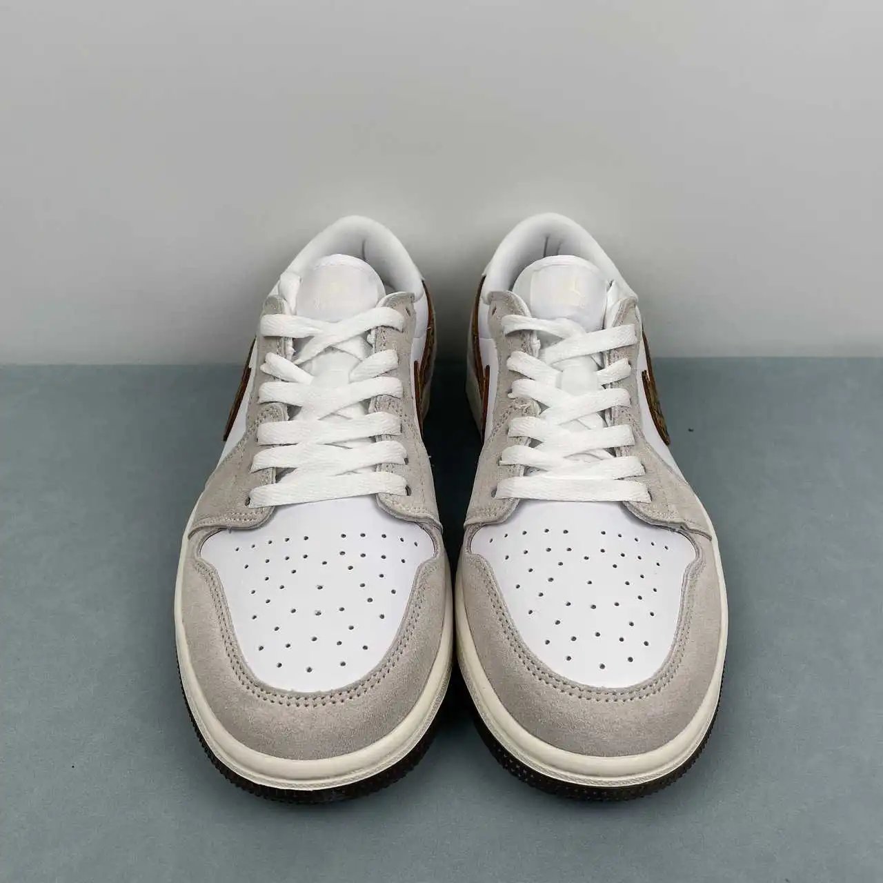 Air Jordan 1 Low DD9315-116 thumbnail 3