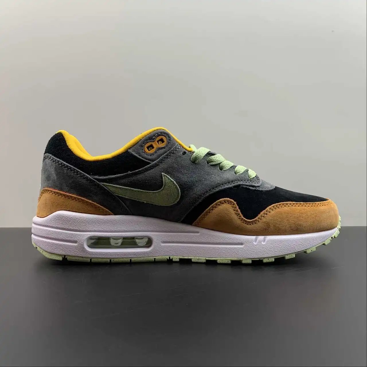 Nike Air Max1 DZ0482-001 thumbnail 4