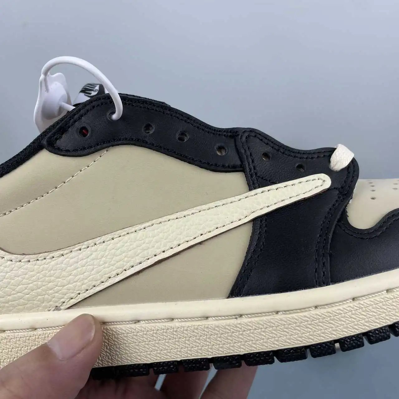 Air Jordan 1 Low DM7866-201 9