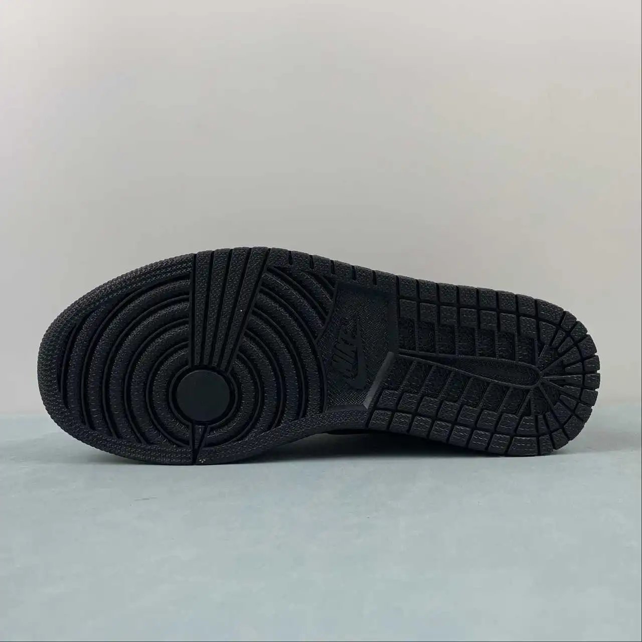 Air Jordan 1 Low 553558-025 11