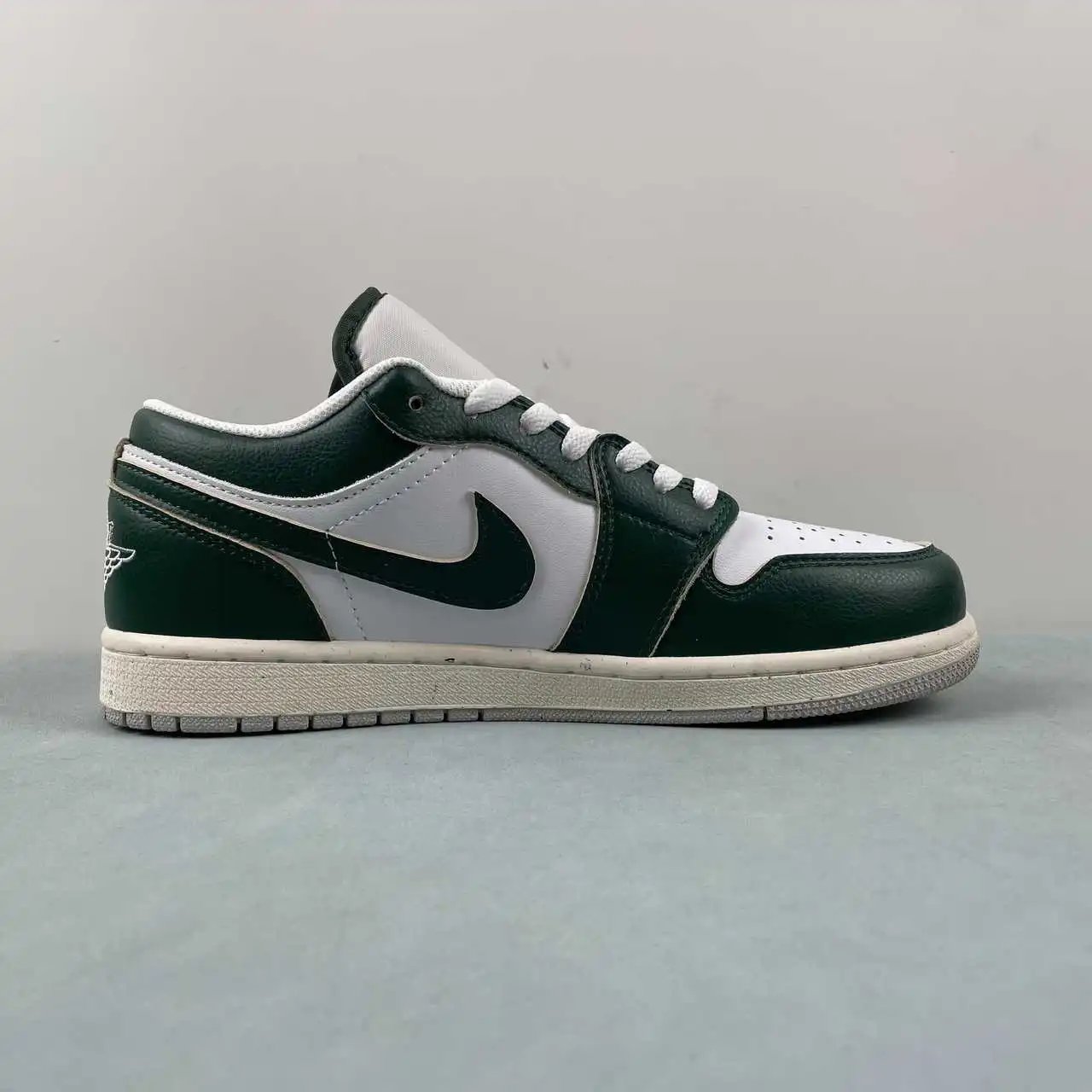 Air Jordan 1 Low FQ7687-300 6
