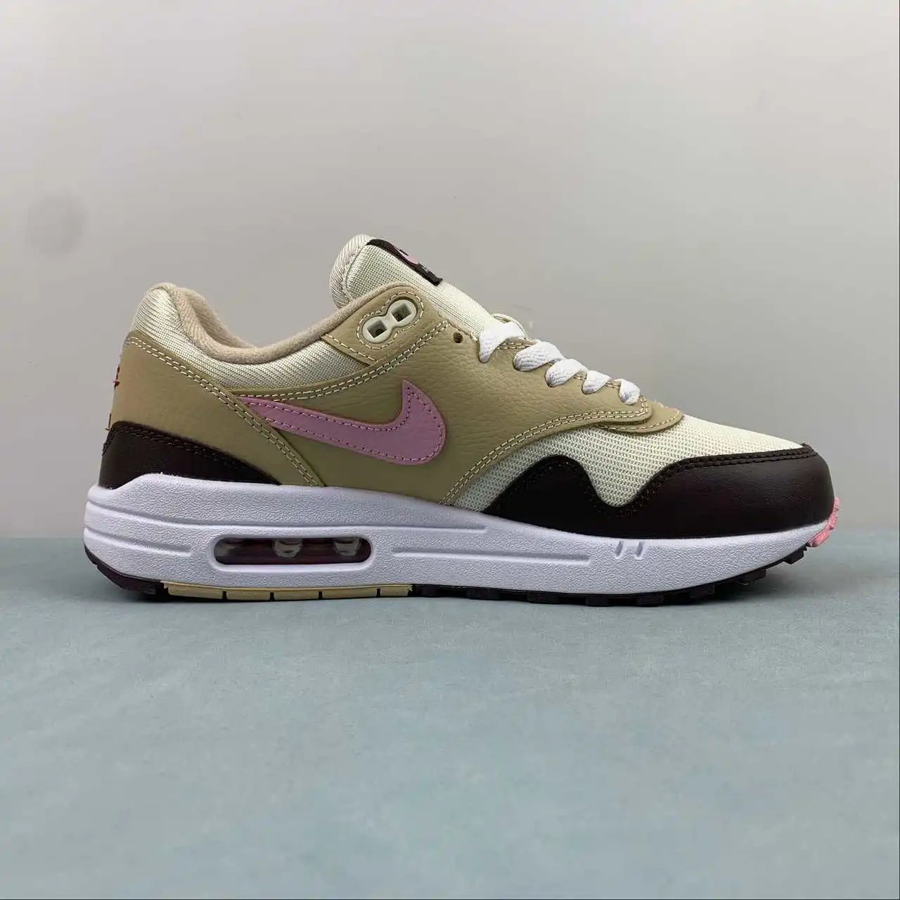 Nike Air Max1 FZ4346-200 thumbnail 4