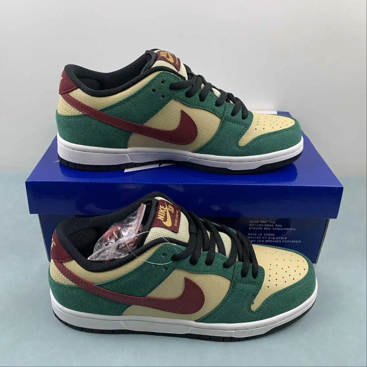 Nike Dunk Low 304292-700