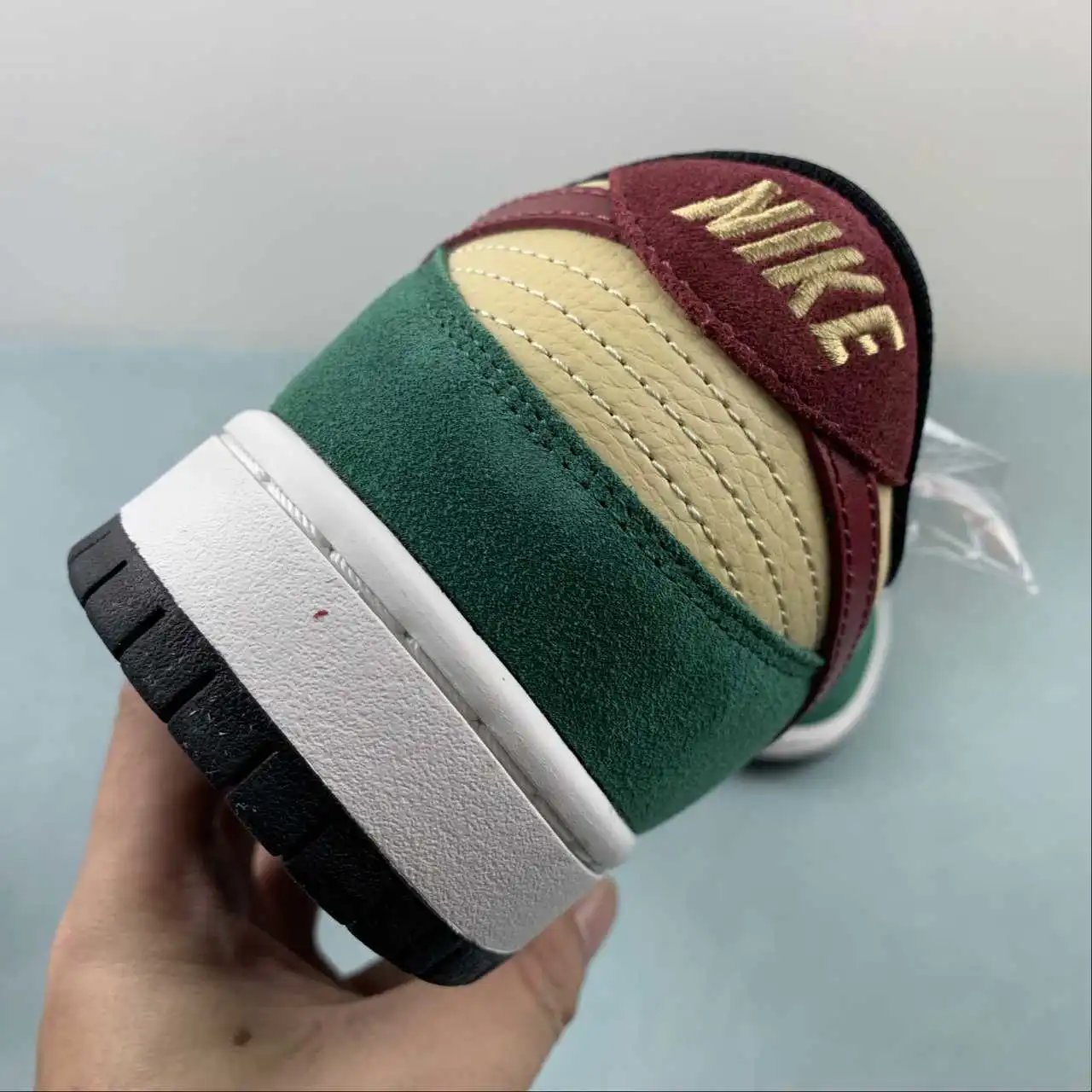 Nike Dunk Low 304292-700 10