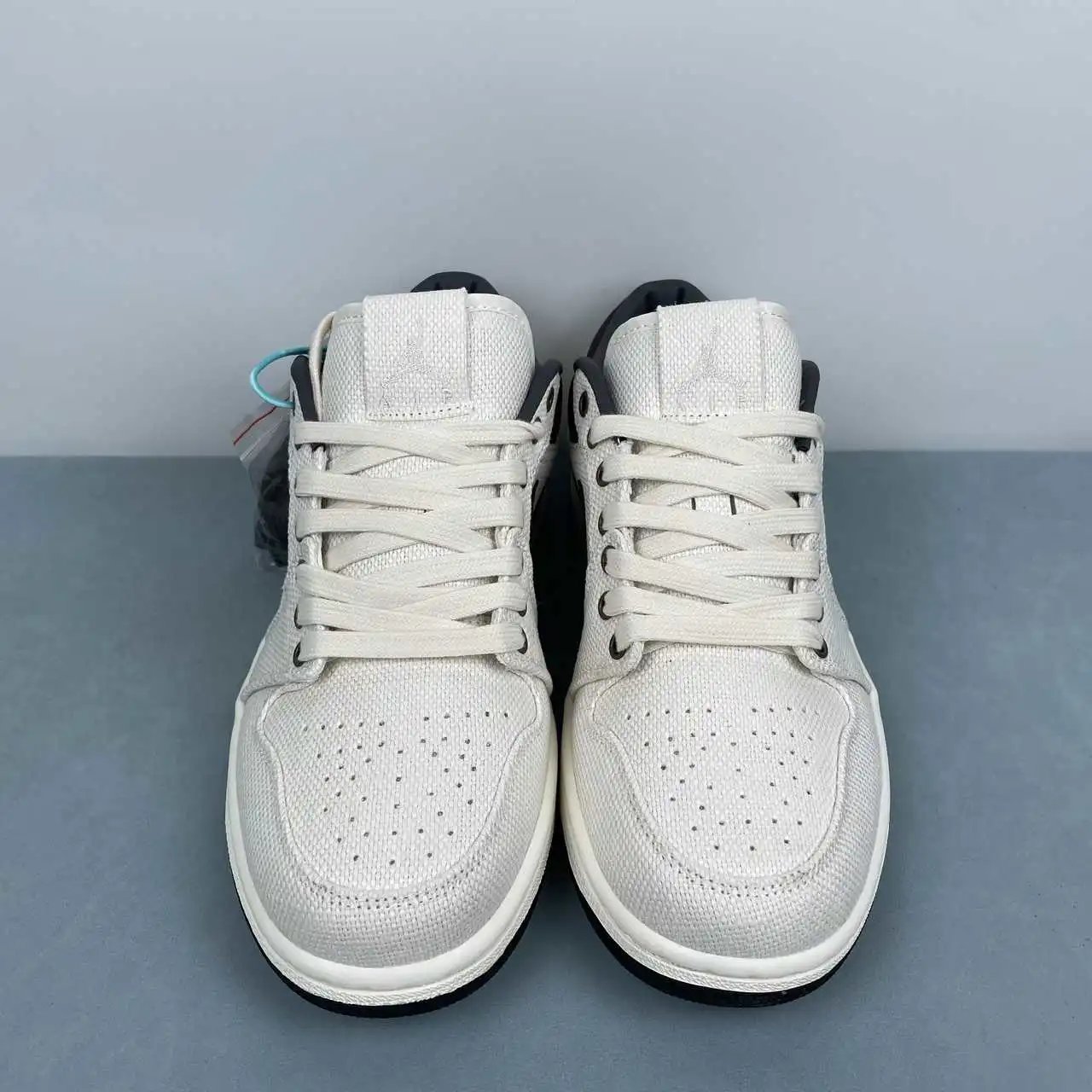 Air Jordan 1 Low IB8058-110 thumbnail 3